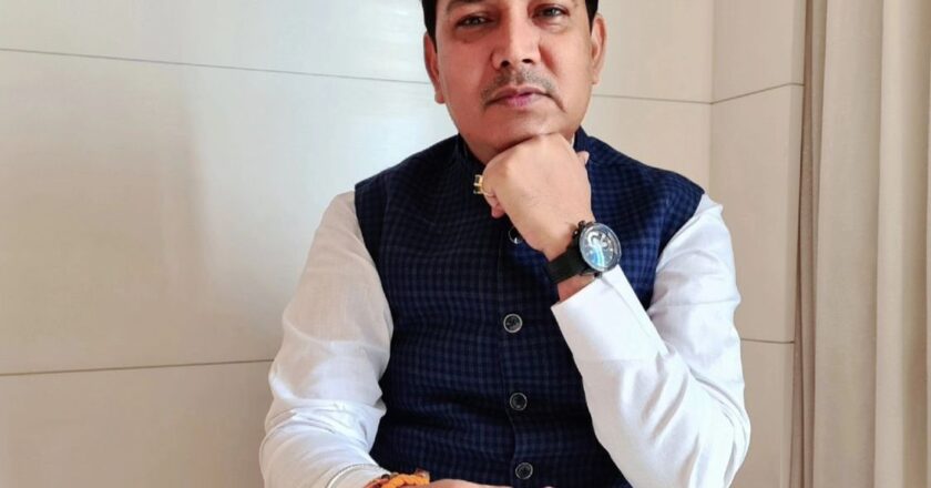 Dr Acharya Vinod Kumar Ojha: A new definition creating in the lives of people blooming with desired goals through profound knowledge of stars and planets.